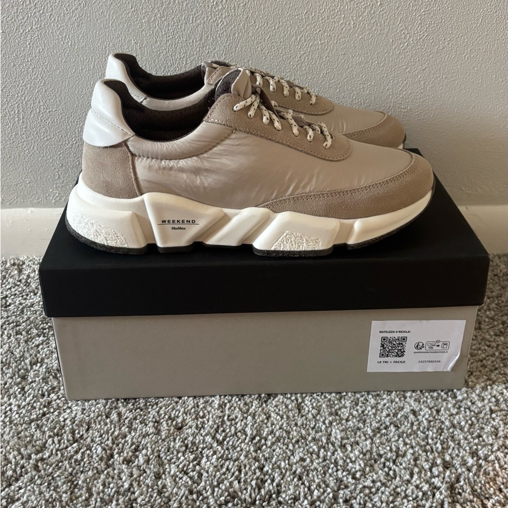 MaxMara beige sneakers